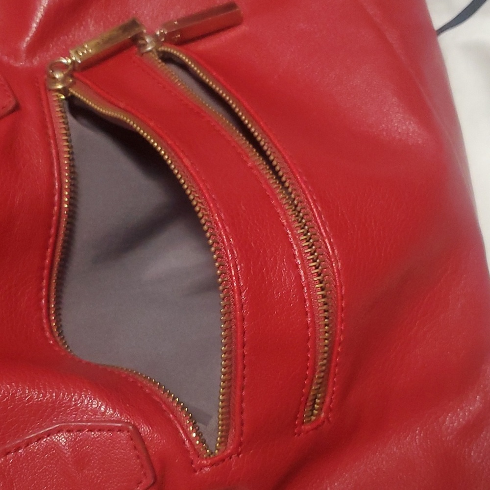Red R+J purse - Picture 2 of 11